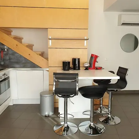 Beau Duplex Au Coeur Du Village 아파트 *